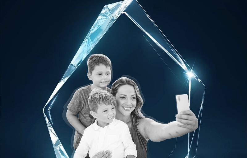 Newborn baby photo engraved in 3D crystal keepsake